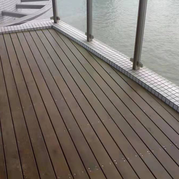 使用防腐木制作安裝木圍欄、庭院木圍欄的安全性以及裝飾性如何？